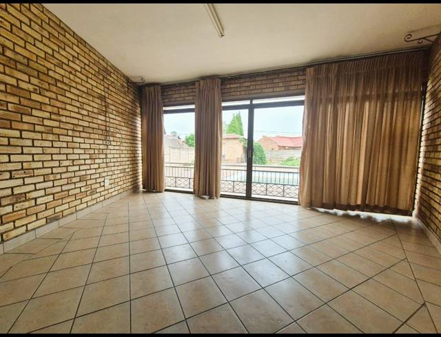 3 BEDROOM HOUSE FOR SALE IN ARCON PARK